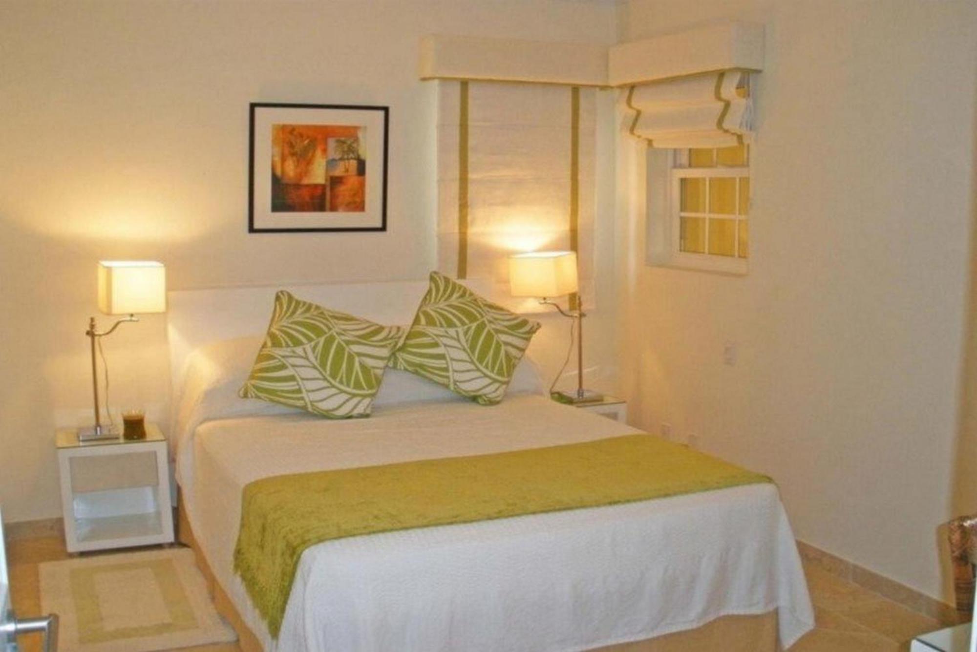 Sapphire Beach Condos Christ Church Phòng bức ảnh