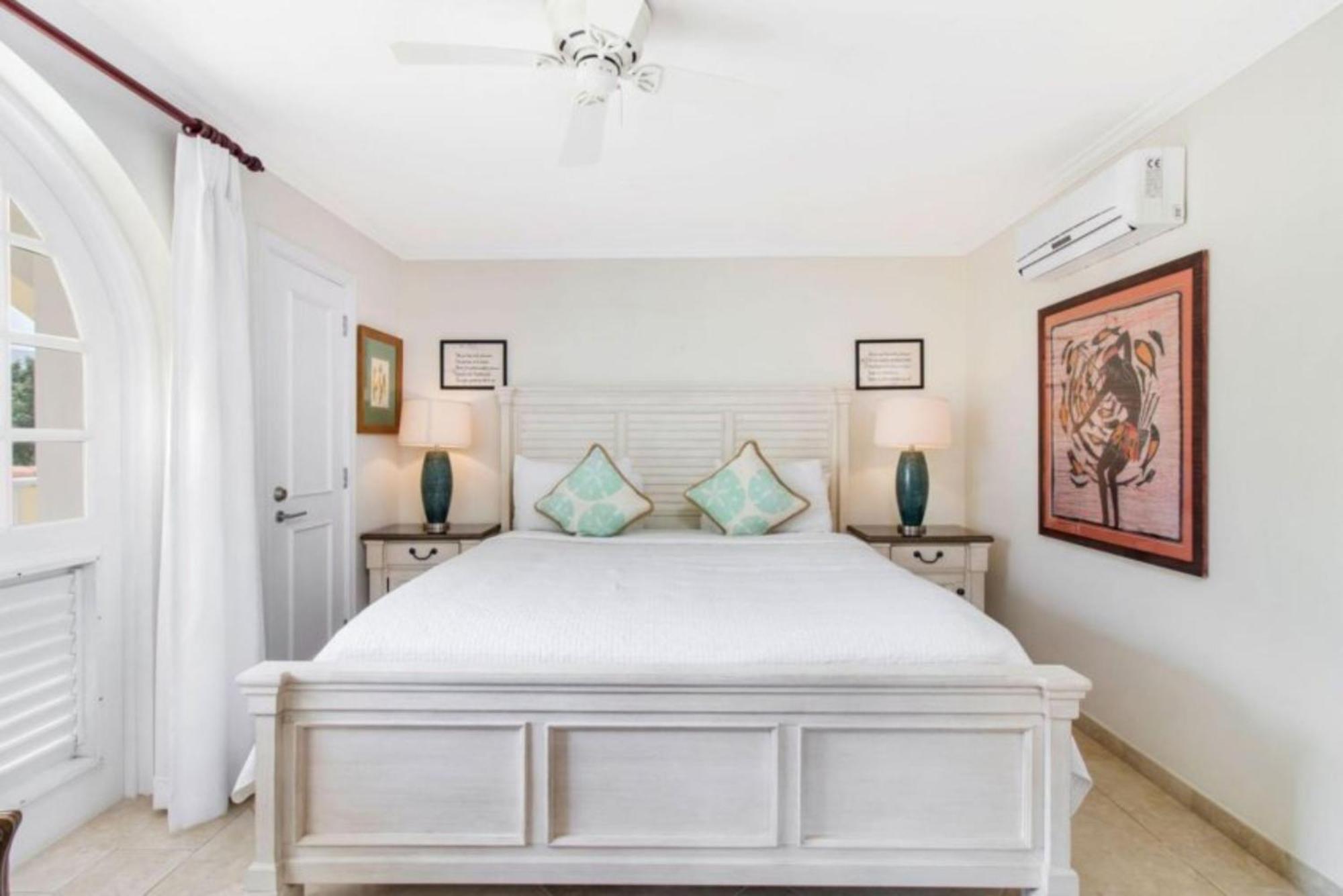 Sapphire Beach Condos Christ Church Phòng bức ảnh