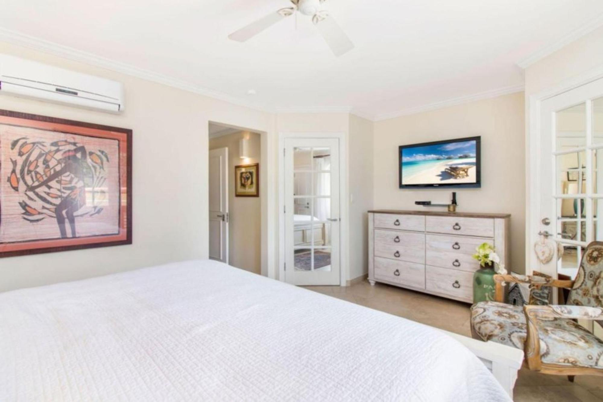Sapphire Beach Condos Christ Church Phòng bức ảnh