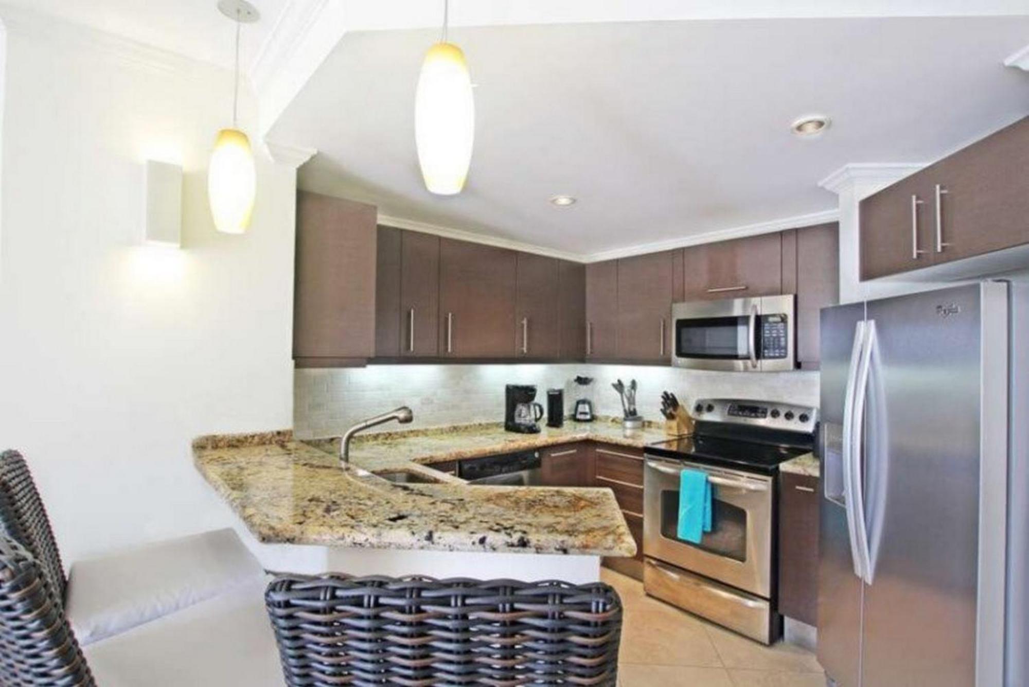 Sapphire Beach Condos Christ Church Phòng bức ảnh