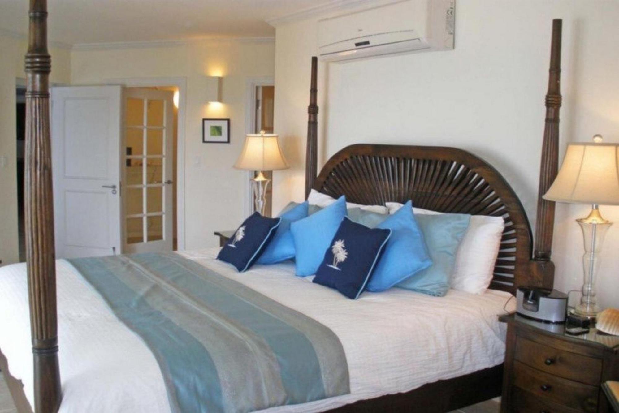 Sapphire Beach Condos Christ Church Phòng bức ảnh