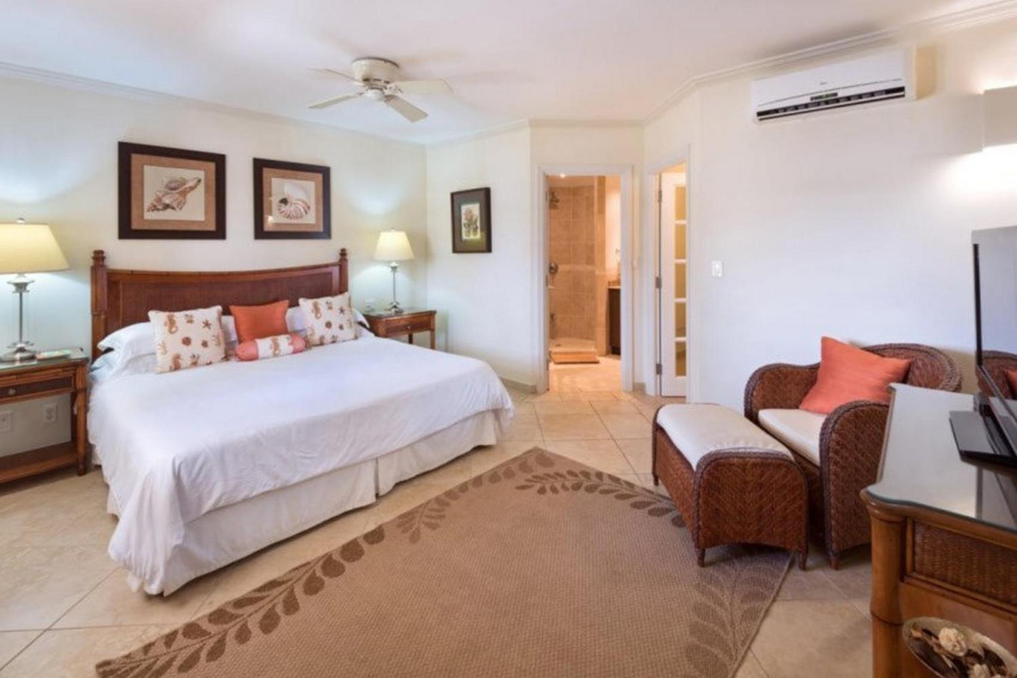 Sapphire Beach Condos Christ Church Phòng bức ảnh